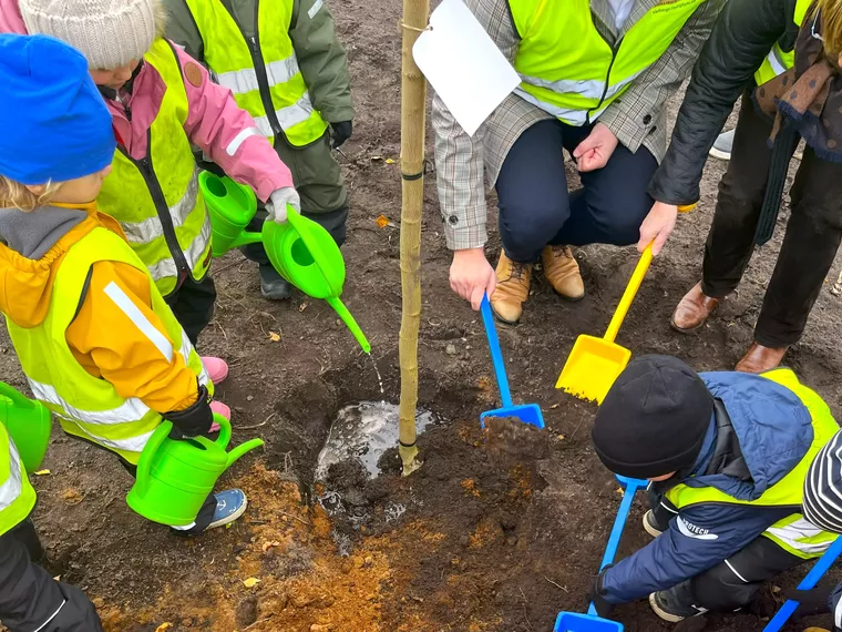 Trädplantering markerar byggstart