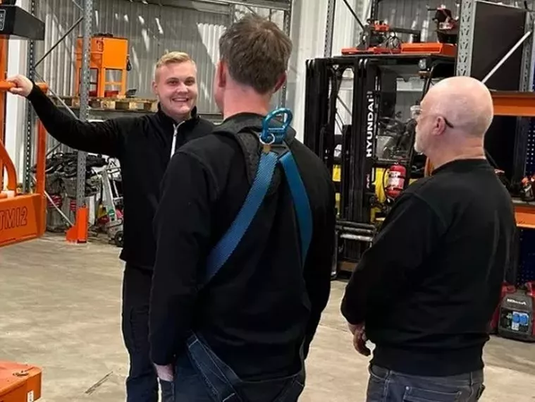 Derome stärker sitt helhetserbjudande.