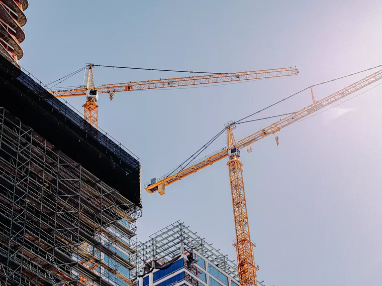 Risk för mycket kraftig inbromsning av bostadsbyggandet