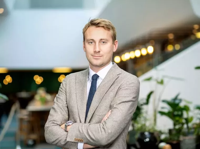 Bygginvesteringarna i bostäder, lokaler och anläggningar krymper med nästan tio procent under 2023